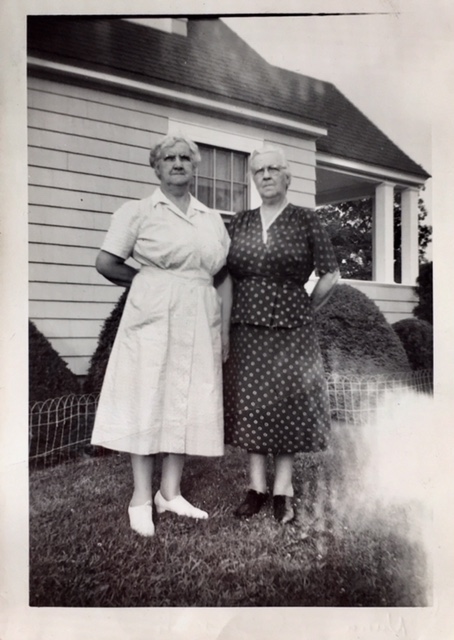Anne (Thompson) Howard and Sarah (Thompson) Dansereau